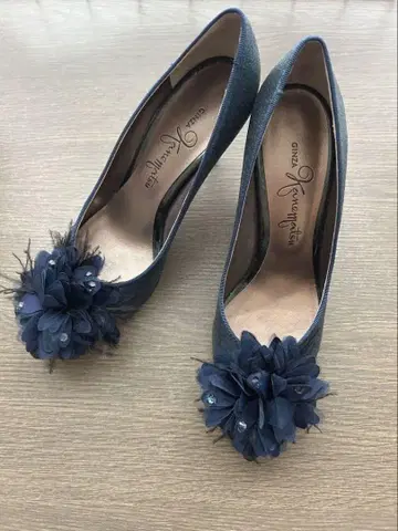 긴자 카네마츠 힐 펌프스 네이비 라메 글리터 파티 22.5