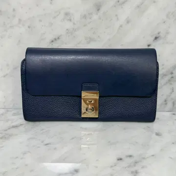 새상품급 FURLA 훌라 장지갑 네이비 천연 가죽 가죽 골드 락