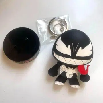 [미사용 새상품] MARVEL Venom 피규어 7cm 키체인 포함
