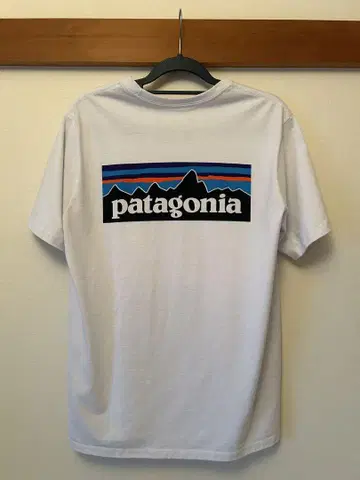 파타고니아 patagonia 화이트 T셔츠 M 사이즈
