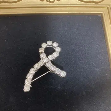 브로치 빈티지