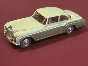 CORGI BENTLEY CONTINENTAL SALOON S2