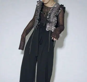Ezick Multi-layered 2way 프릴 하네스 실버