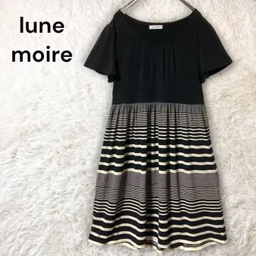 Iune moire 반팔 스트레치 보더 도킹 플레어 원피스 블랙