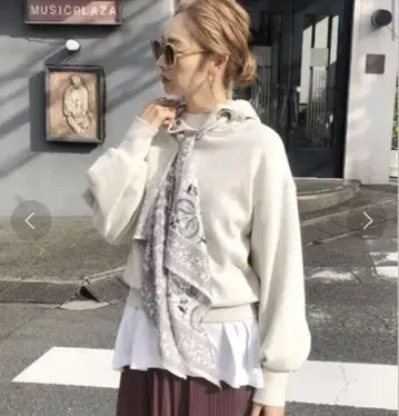 Ameri SCARF EGG HOODIE