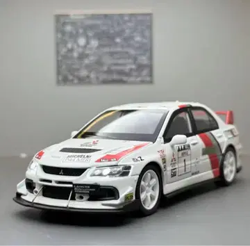 미쓰비시 랜서 에볼루션 IX 랠리 아트 1/32 화이트