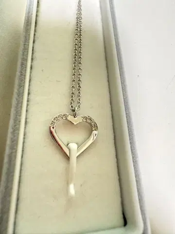 Swarovski 하트형 스톤 장식 목걸이