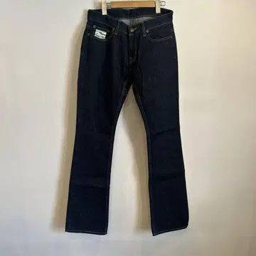 부츠컷 데님