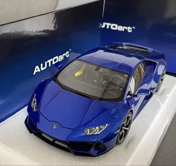 AUTOart 1/18 람보르기니 우라칸 EVO (메탈릭 블루)