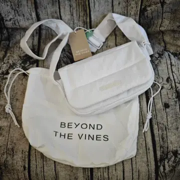 BEYOND THE VINES 루 숄더 백