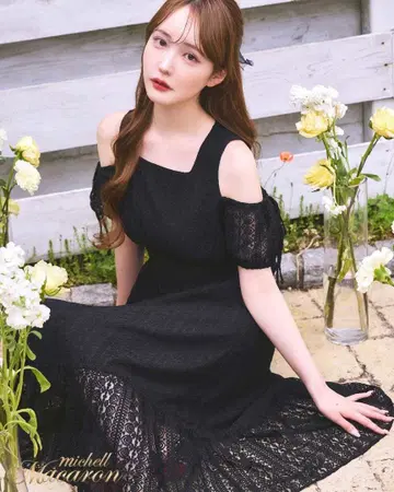미셸 마카롱 레이스 오프숄더 원피스 블랙