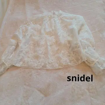 snidel 화이트 자수 레이스 블라우스 시아 레이스 프리 사이즈