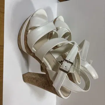 R&E 흰색 두꺼운 밑창 코르크 샌들 M(23cm)