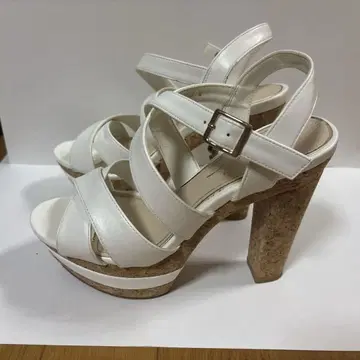 R&E 흰색 두꺼운 밑창 코르크 샌들 M(23cm)