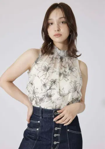 rienda 자수 튤 블라우스 완판템
