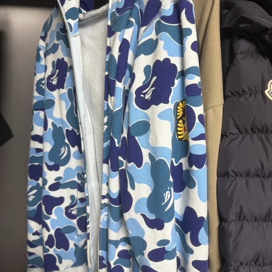 [ PUNCHLINE]★ SWELL HOODIE Punchline) Swell Hoodie Green 2XL on Bunjang Global Site.