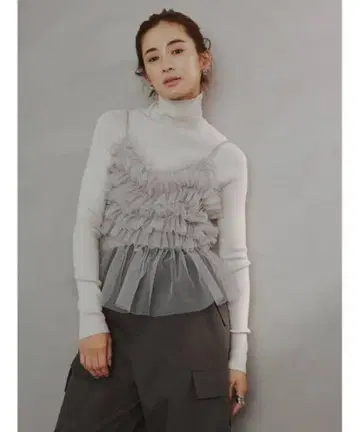[ 새상품급 ] 에미 emmi atelier 튤 상의