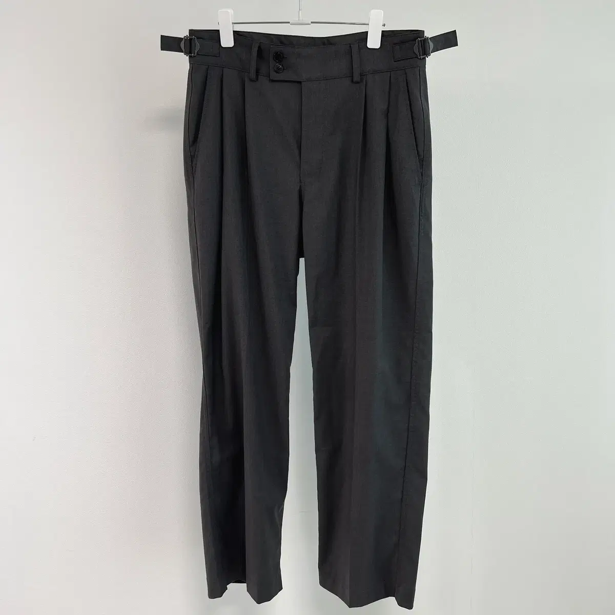 BTS 着用 Semi-wide hidden banding slacks [Black] MUSINSA | MUSINSA STANDARD Semi Wide Hidden Banding Slacks