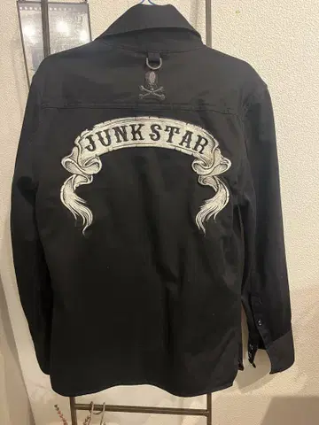 JUNK STAR 블랙 장소 셔츠 루드 갤러리