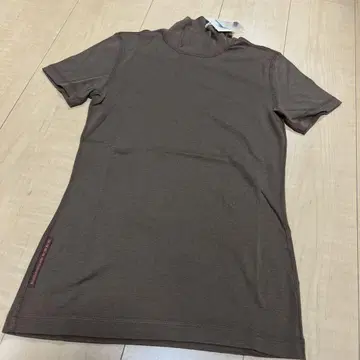 태그 부착 새 제품  마드모아젤 논논 파파스  티셔츠  터틀넥  반팔