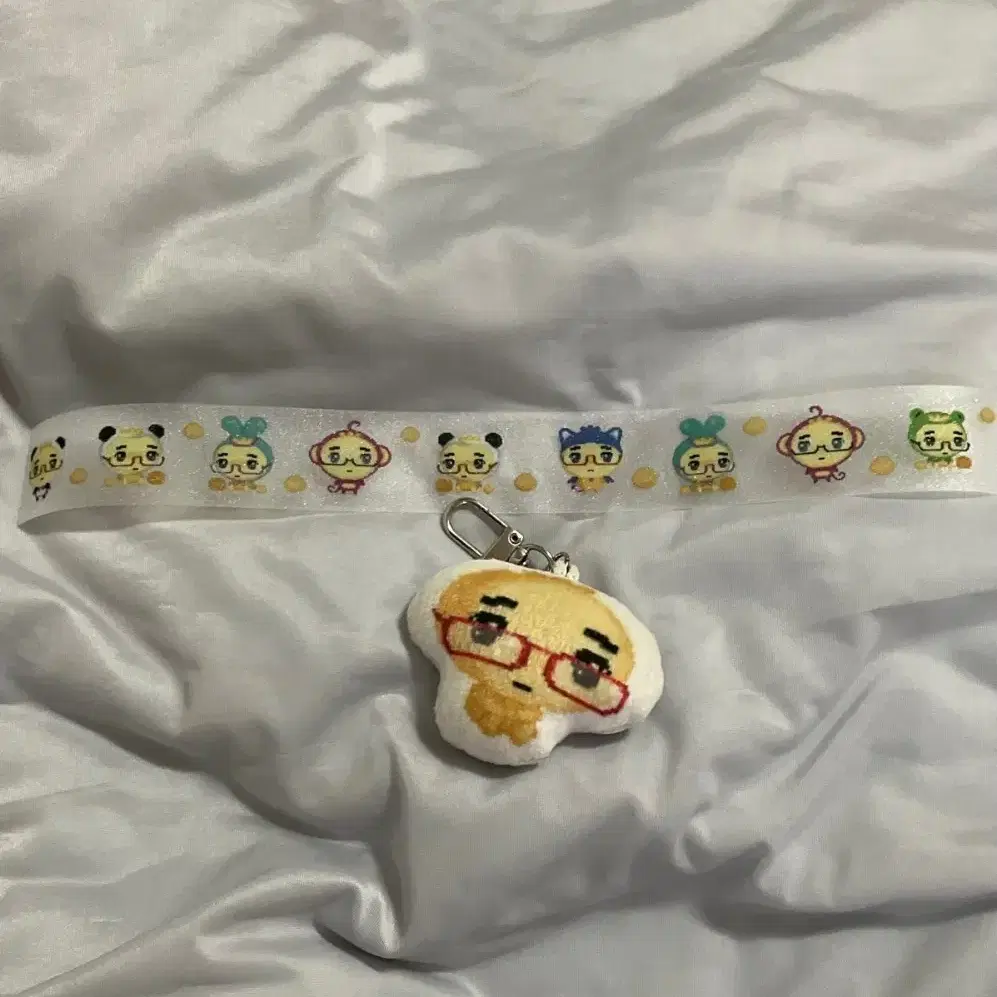 Angyeong Mandu Keyring Doll wts #안경만두,#안경만두키링 on