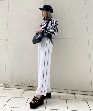 나르시서스 라인 릴랙스 팬츠 화이트