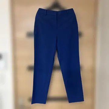 파란색 테이퍼드 슬랙스