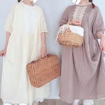 사만사 모스모스*플라켓 레이스 절개 원피스 (아이보리)