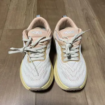 HOKA 러닝화 화이트/핑크 23.0cm