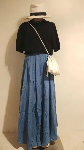 모모 님 스커트
