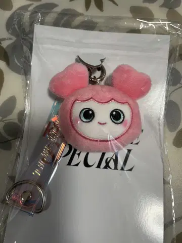 트와이스 모모 스마트폰 찰칵 스트랩