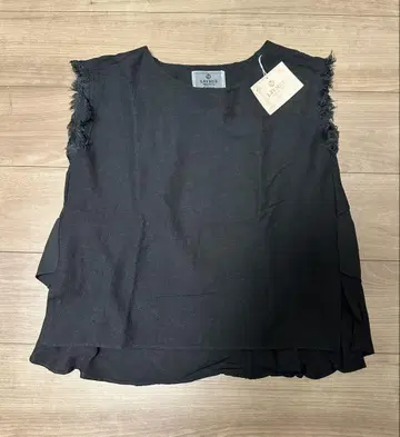 LAYMEE 블랙 노스 톱 디자인 톱 배송비 포함