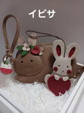 IBIZA 이비자 백팩 장식 마스코트 꽃과 딸기 장식 코인 케이스