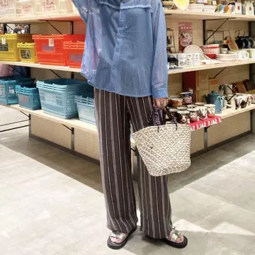 니코와 스트라이프 파자마 팬츠
