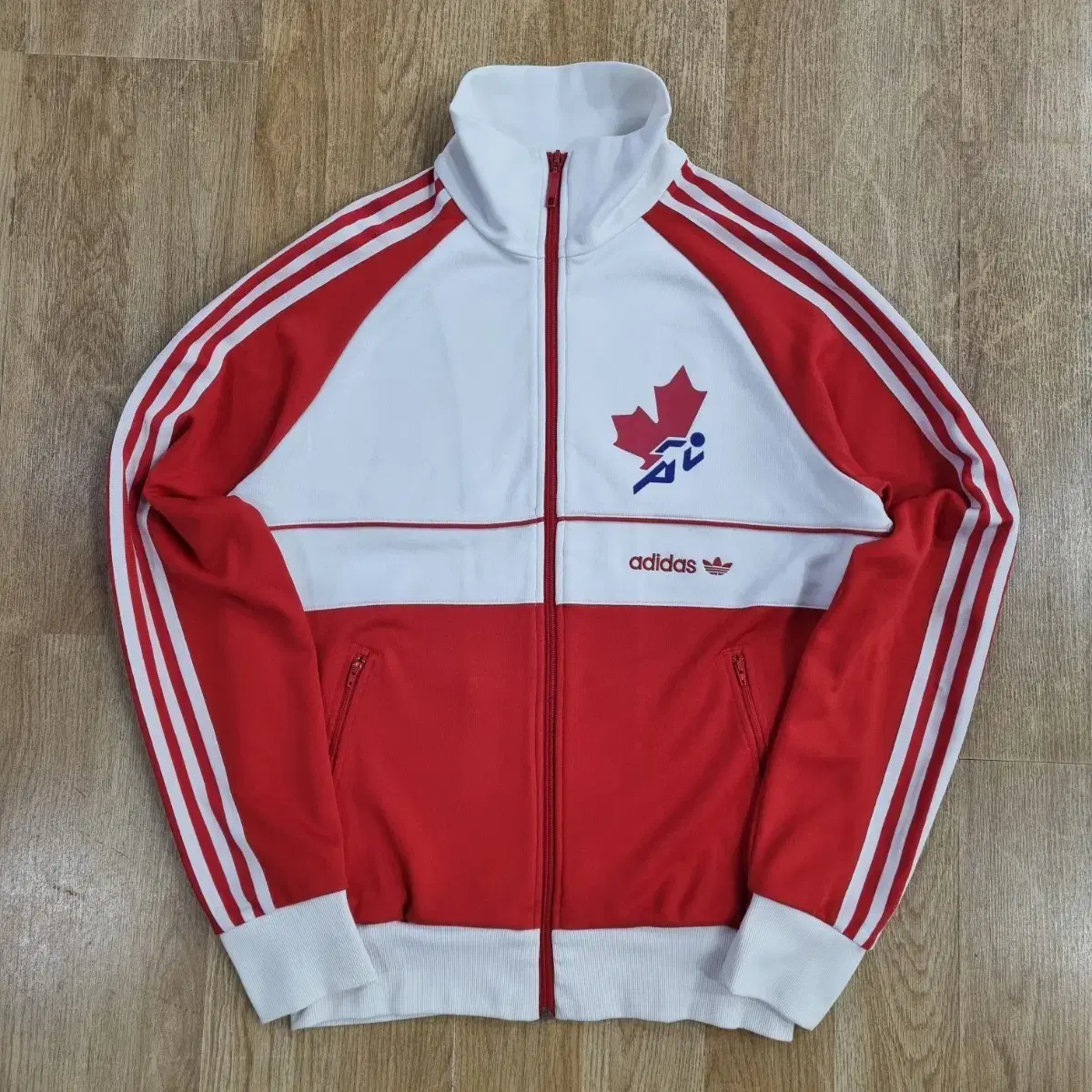 アディダス ジャージ カナダ代表 外見至上主義 トラックジャケット サイズO adidas ジャージ カナダ代表 トラックジャケット 外見至上主義 - メルカリ