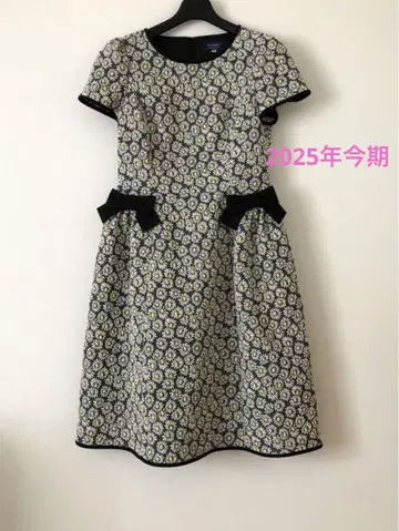엠즈그레이시  이번 시즌  다이지 패턴 원피스 40 사이즈