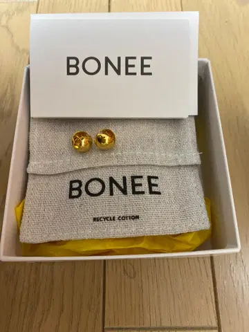 BONEE 골드 귀걸이