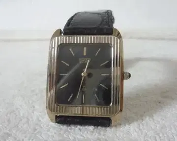 단종품 SEIKO 손목시계 쿼츠 [작동 미확인] 6020 5700