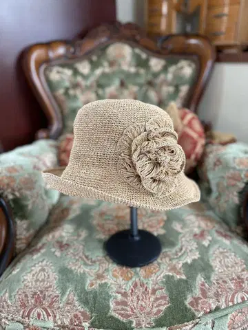 ANNA SUI 아나수이 베이지 꽃 장식 맥주 모자