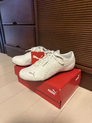 PUMA 스니커즈 미사용 새상품