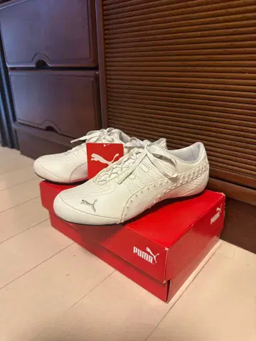 PUMA 스니커즈 미사용 새상품