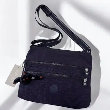 새 제품 태그 부착  키플링 Kipling 숄더백 ALVAR 찰름 부착