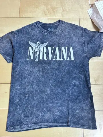 NIRVANA 인 유테로 다크 그레이 티셔츠 M