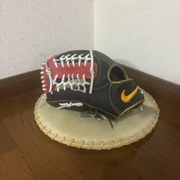 미사용에 가까운 나이키 글러브 왼쪽