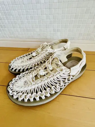 KEEN/킨 UNEEK WOMEN