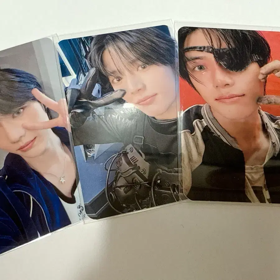 Buy TOMORROW X TOGETHER Signed albums, Rare photocards on
