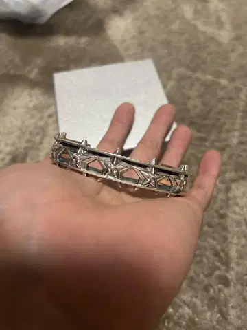 CODY SANDERSON Barbed Star in Star Cuff