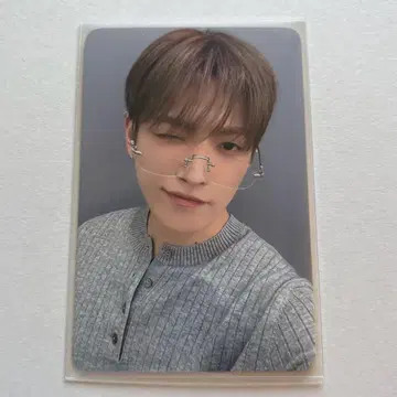 ATEEZ EVERLINE 홍중 점포 특전 트레이딩 카드
