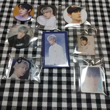 ENHYPEN 히 캔 배지 세트