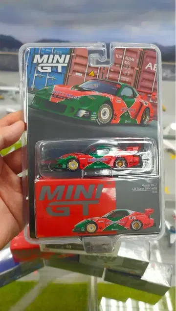 MINI GT 페라리 F40 빨강/초록 1/64